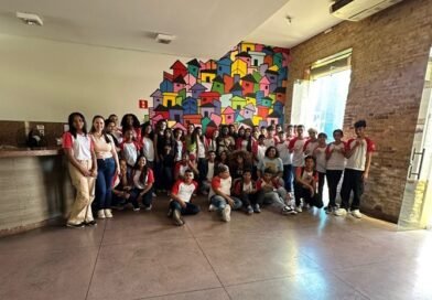 Estudantes de Brejetuba realizam visita técnica em museu de Vitória